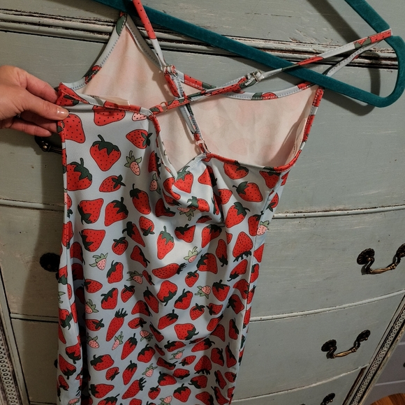 Sweet Strawberry Dress 🍓 - Picture 3 of 3